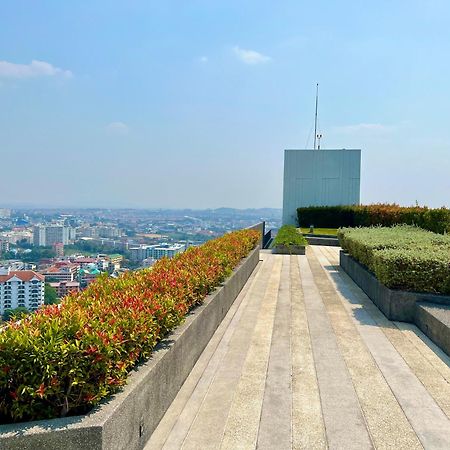 Sea View Pattaya Beach @The Base Central باتايا المظهر الخارجي الصورة