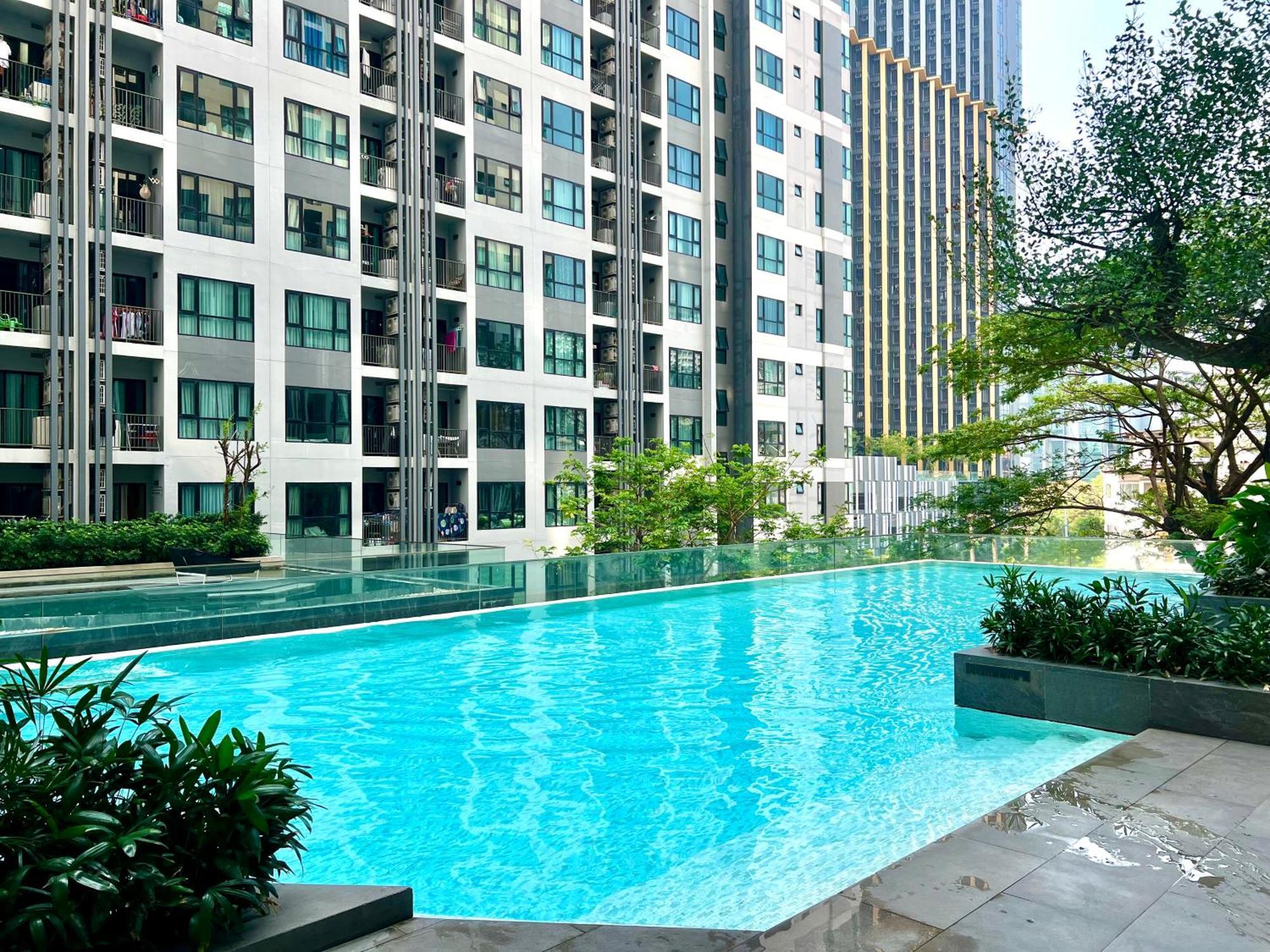 Sea View Pattaya Beach @The Base Central باتايا المظهر الخارجي الصورة