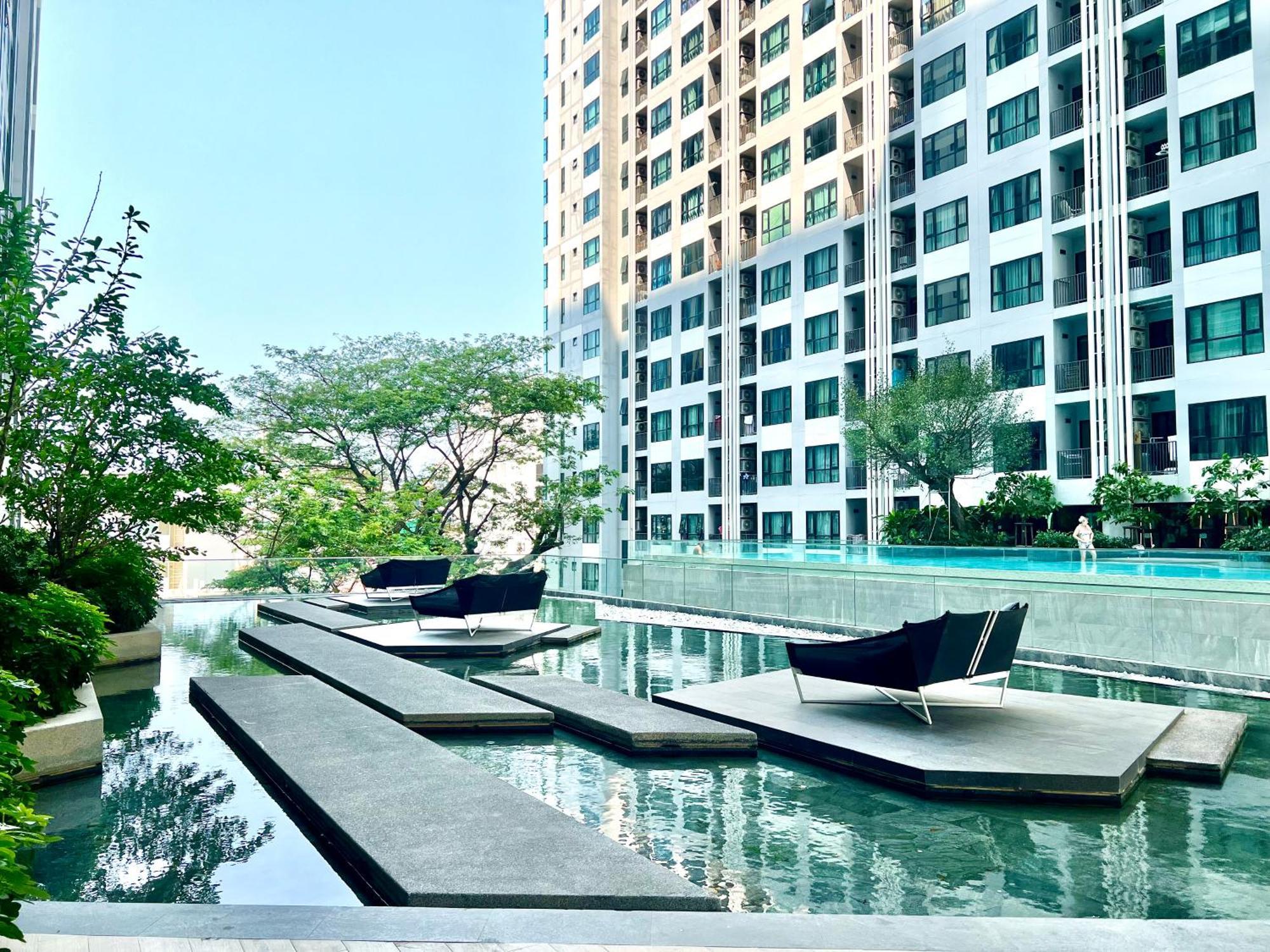 Sea View Pattaya Beach @The Base Central باتايا المظهر الخارجي الصورة
