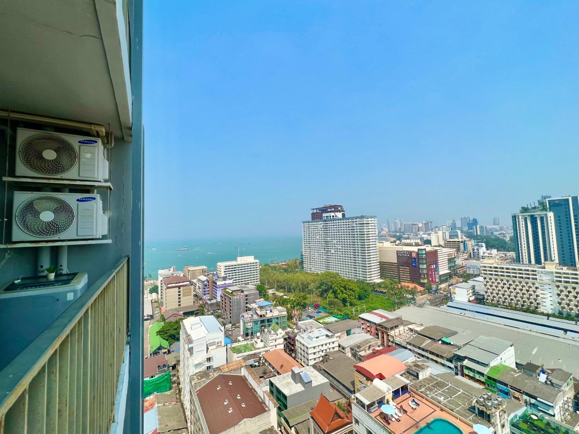 Sea View Pattaya Beach @The Base Central باتايا المظهر الخارجي الصورة